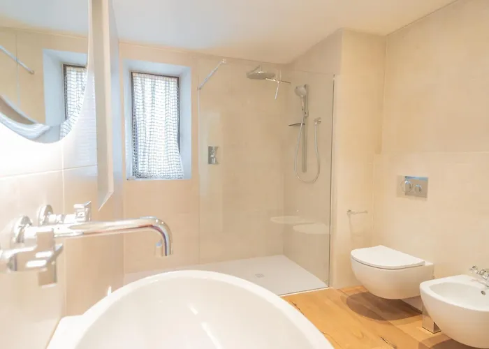 Donatella - Happy Villa Gravedona